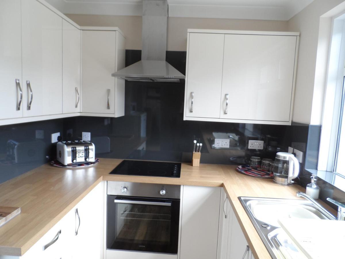 Beautifully Revovated, In The Heart Of Inverness Villa ภายนอก รูปภาพ
